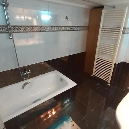 Villa George's Galatas (Poros)