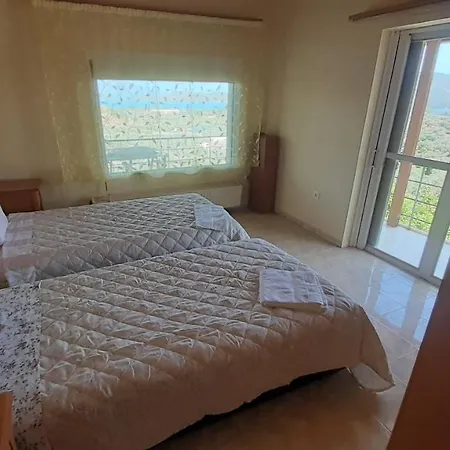 George's Villa Galatas (Poros)