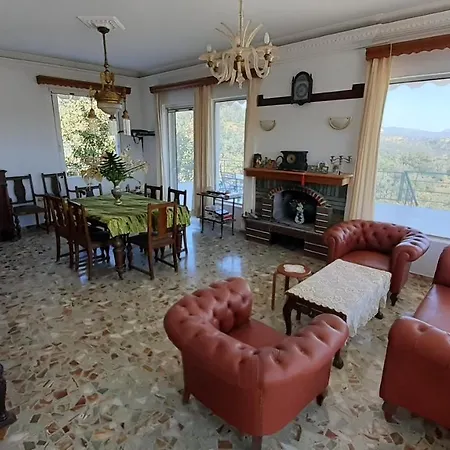 George's Villa Galatas (Poros)