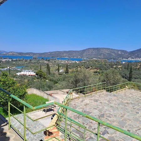 George's Villa Galatas (Poros)