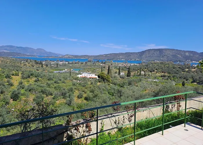 George's Villa Galatas (Poros)